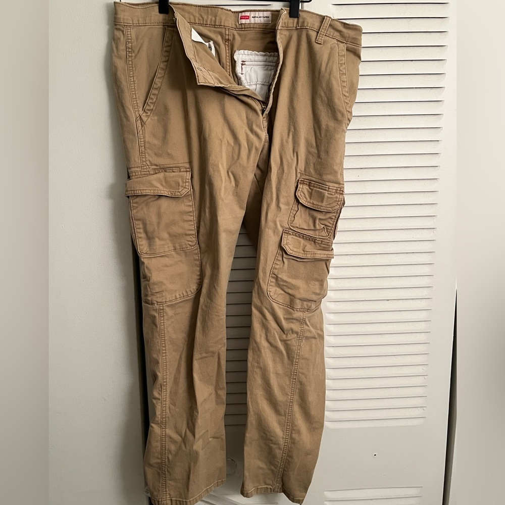 Wrangler Men's Tan Cargo Pants